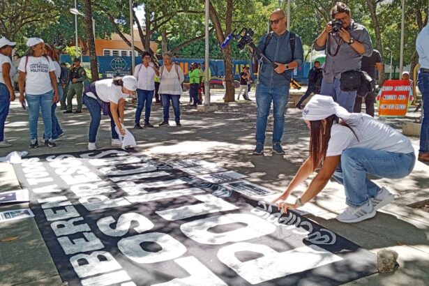 Familiares de presos políticos se concentraron frente a la sede principal del Ministerio Público