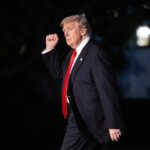 Trump dice "no creer" que EE UU vaya a la guerra con Venezuela, pero elude hablar de planes