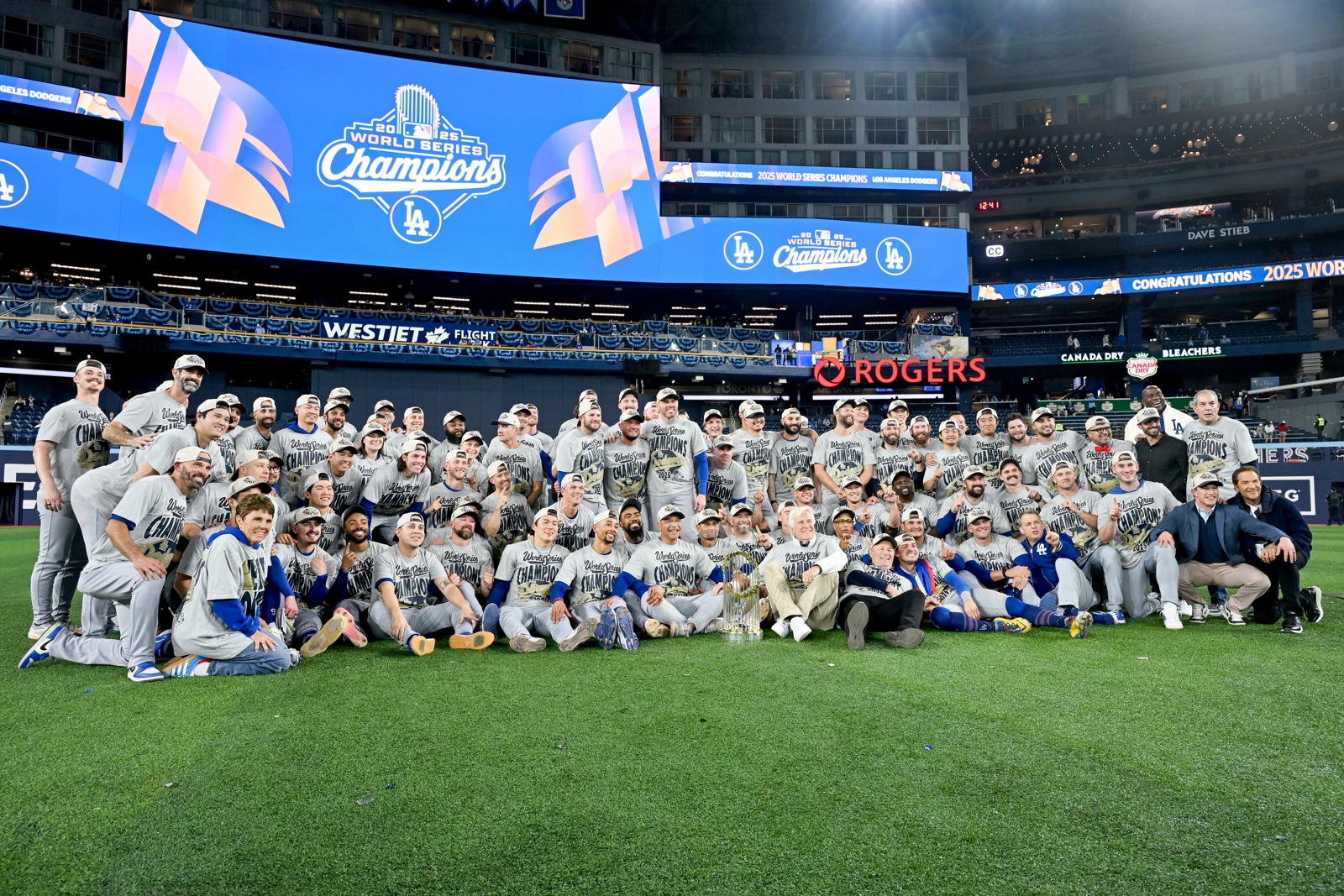 En imágenes: la remontada de los Dodgers que los llevó al bicampeonato de la Serie Mundial