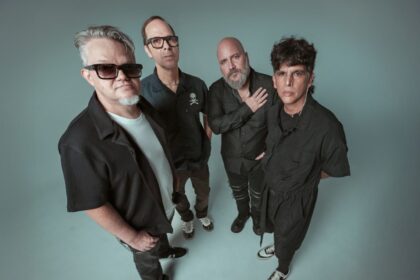 Zapato 3 estrenó su nuevo sencillo “Tú estás escrita en mí” como parte de su producción Romas y Cicatrices