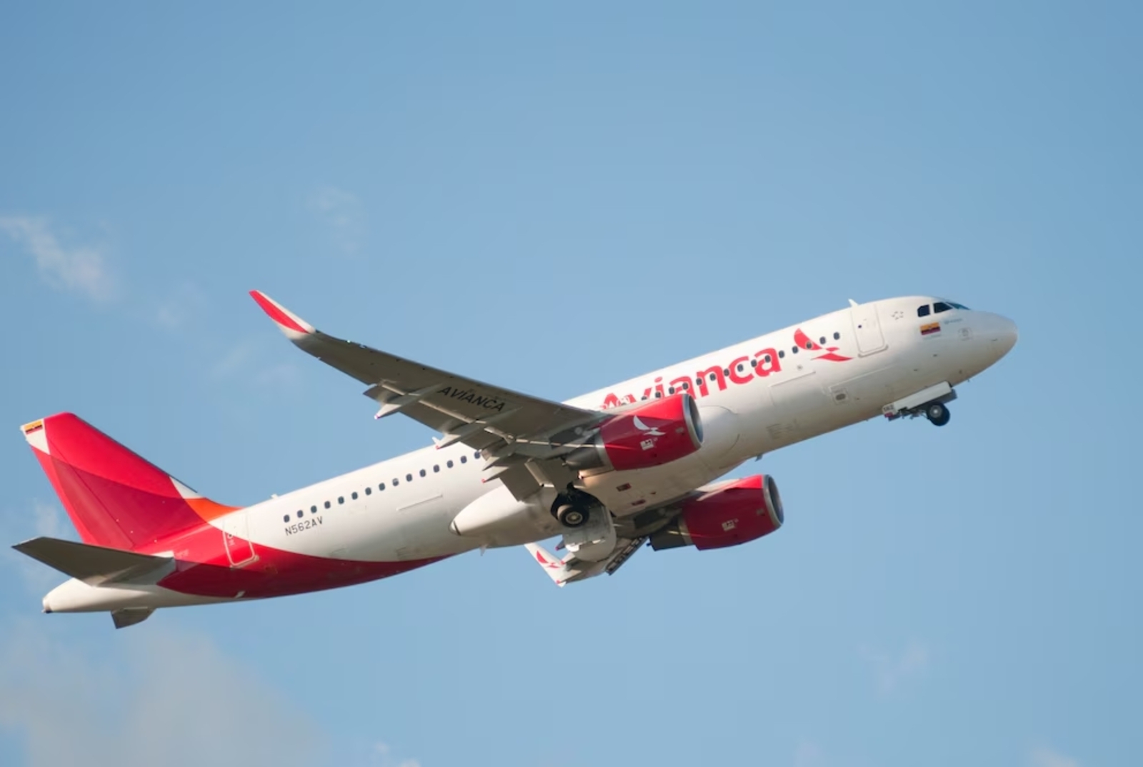 Avianca reanudó temporalmente los vuelos entre Colombia y Venezuela tras los terremotos
