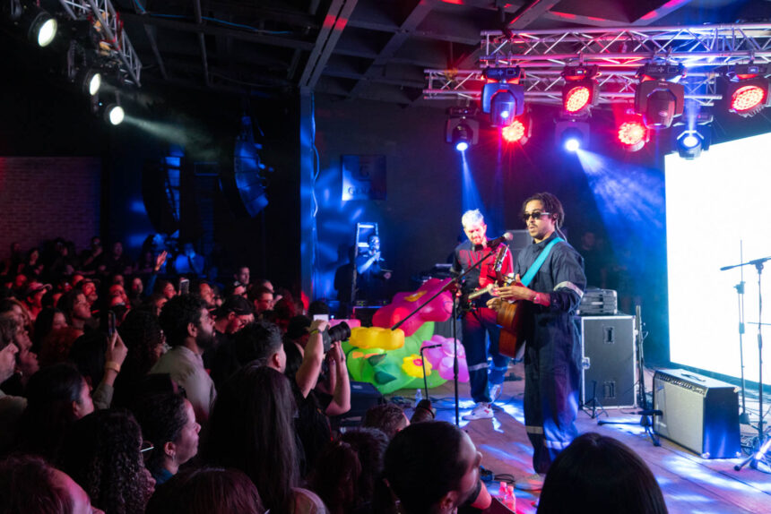 Okills encendió Caracas con un viaje emocional por los 10 años de América Supersónica