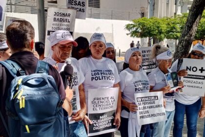 Familiares de presos políticos se concentraron frente a la sede principal del Ministerio Público