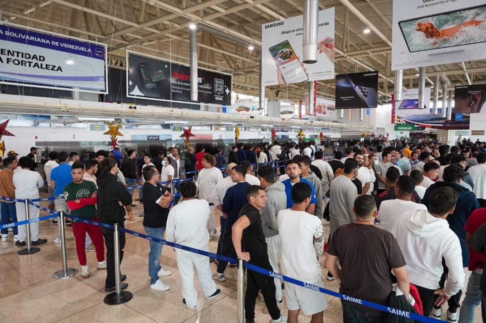 Llegó a Venezuela un vuelo con 279 migrantes repatriados desde EE UU