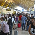 Alrededor de 300 turistas venezolanos quedaron varados en el aeropuerto de Barajas en Madrid