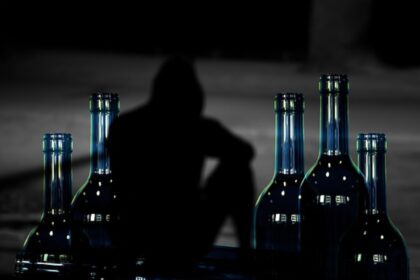 ¿Cómo identificar cuando el consumo de alcohol es un problema y qué soluciones existen?