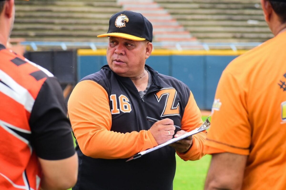 Tiburones de La Guaira anunció la salida de Gregorio Petit y designó un nuevo mánager