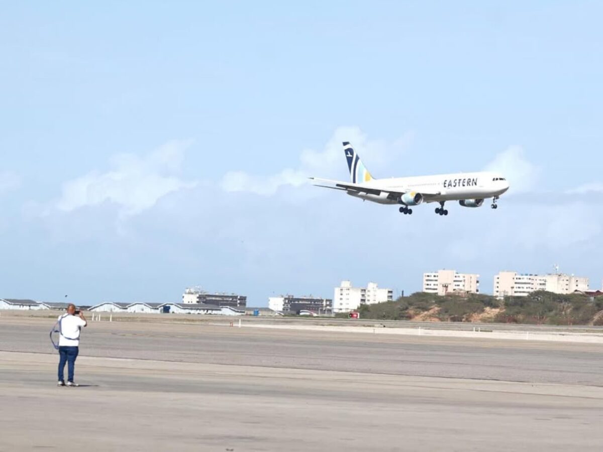 Llegó a Venezuela un vuelo con 136 migrantes repatriados desde EE UU