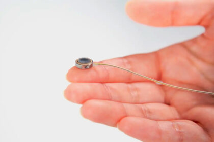 Probarán un chip cerebral que permite a pacientes con problemas del habla expresarse con palabras