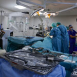 Operaron a un venezolano en España de un tumor con cirugía robótica pionera en el mundo
