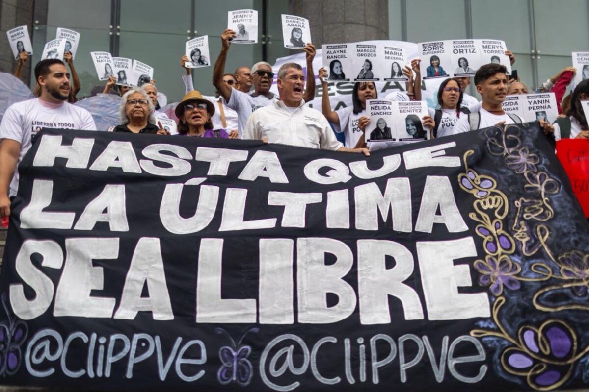 Familiares de presos políticos | Foto: @Clippve