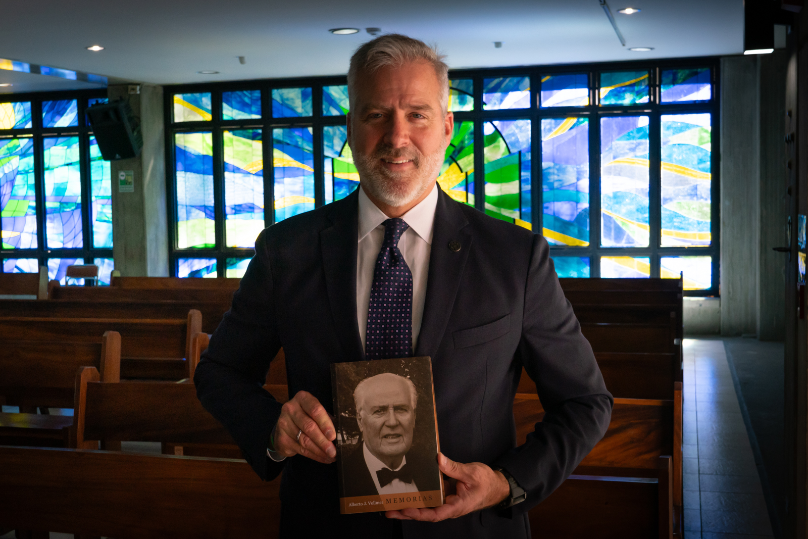 Alberto J. Vollmer presentó el libro Memorias: la siembra de un legado