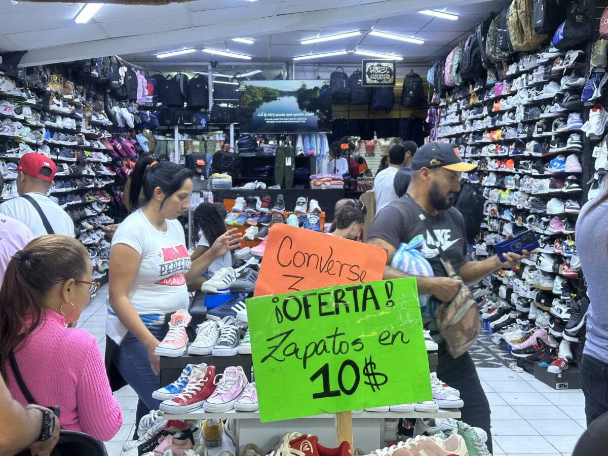 Caracas en vísperas de Navidad: calles llenas, mercados a tope y la ciudad que no se detiene
