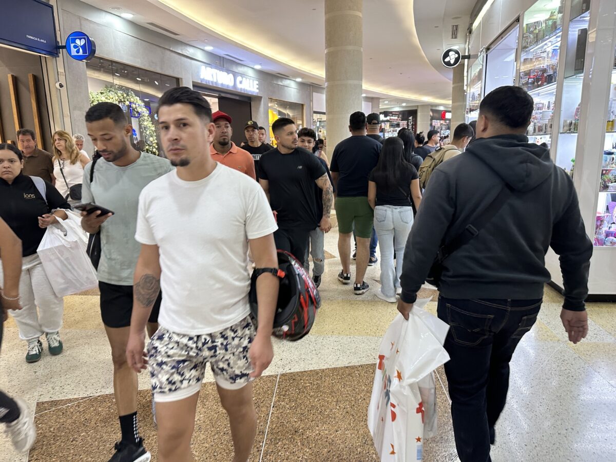 Caracas en vísperas de Navidad: calles llenas, mercados a tope y la ciudad que no se detiene