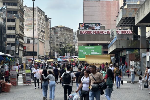 Caracas en vísperas de Navidad: calles llenas, mercados a tope y la ciudad que no se detiene