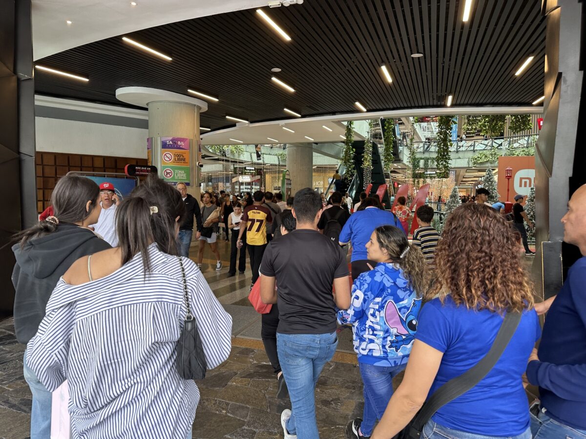 Caracas en vísperas de Navidad: calles llenas, mercados a tope y la ciudad que no se detiene