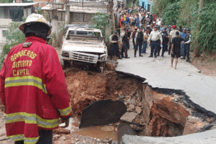 Se rompió una tubería matriz en el sector La Toma de El Hatillo