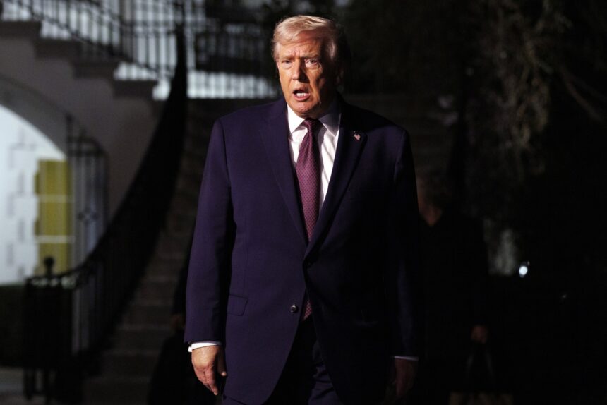 Trump tildó el caso Epstein como una “caza de brujas” y criticó al Departamento de Justicia