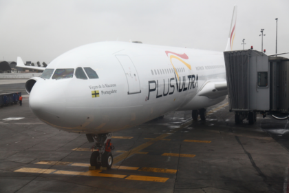 Registraron la sede de la aerolínea española Plus Ultra por presunto blanqueo de capitales