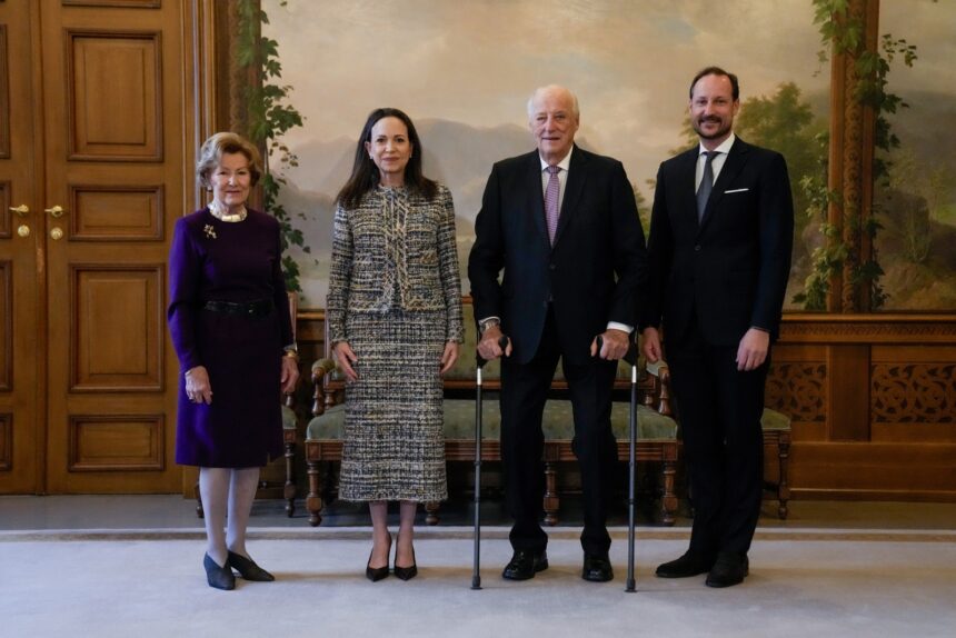 María Corina Machado fue recibida por los reyes y el príncipe heredero de Noruega