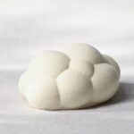 Pantone proclamó al “Cloud Dancer” como su Color del Año 2026