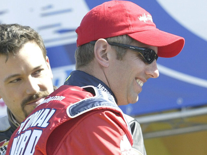 Expiloto de NASCAR murió junto a su esposa y dos hijos en accidente de avioneta en EE UU