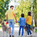 Vivir con perros desde la niñez podría mejorar el bienestar mental en los adolescentes