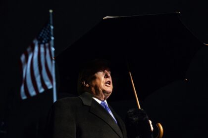 Trump decreta una "emergencia" para proteger en EEUU las ventas del petróleo de Venezuela