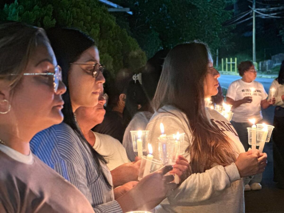 En imágenes: familiares de presos políticos realizan vigilia en espera de liberaciones