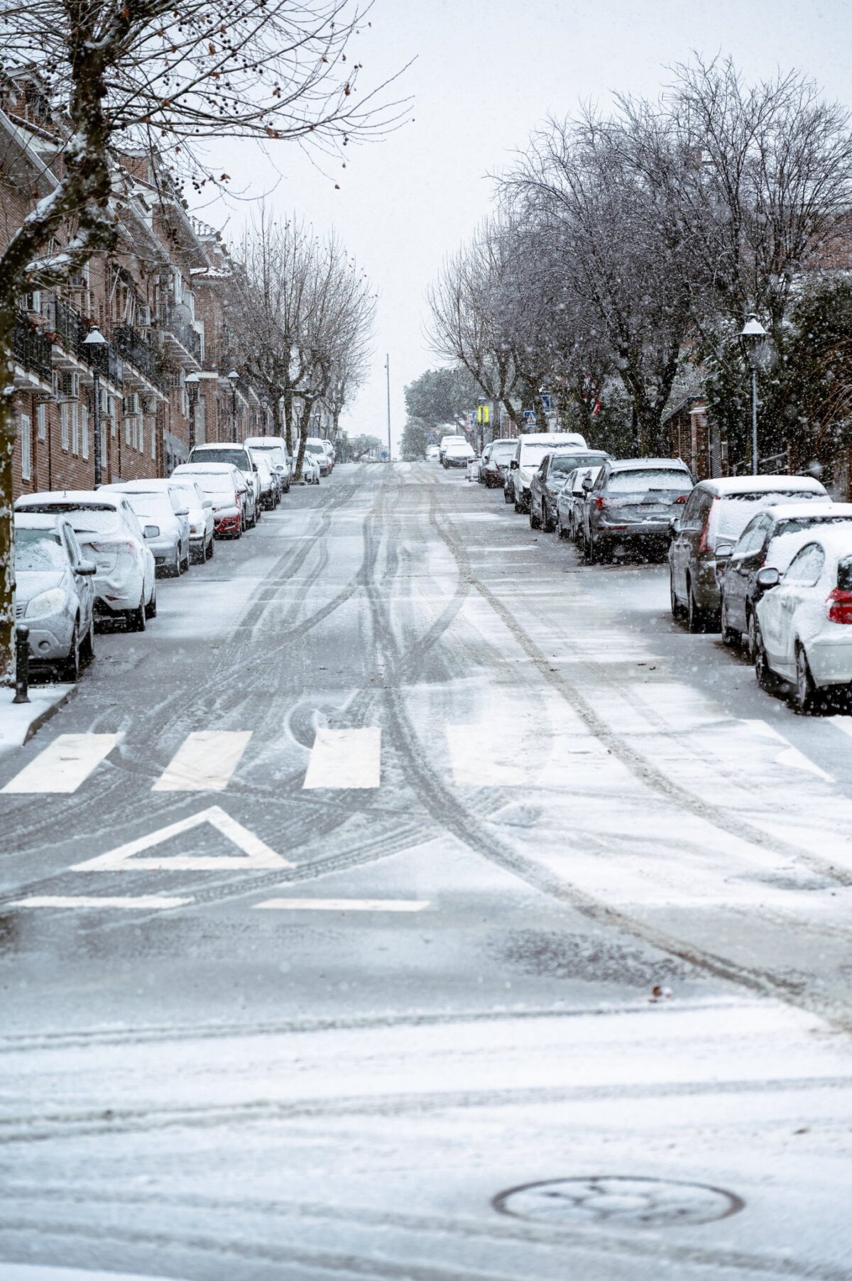 En imágenes: una intensa nevada cubrió las calles de Madrid
