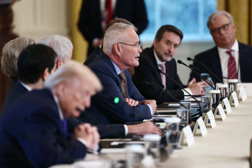 Qué compañías petroleras participaron en la reunión con Trump sobre Venezuela