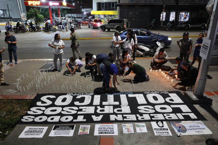 En imágenes: familiares de presos políticos realizan vigilia en espera de liberaciones