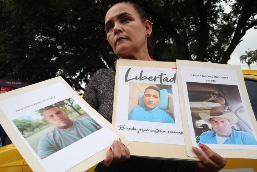 Familiares de 19 colombianos presos en Venezuela protestaron en la frontera y exigen su liberación