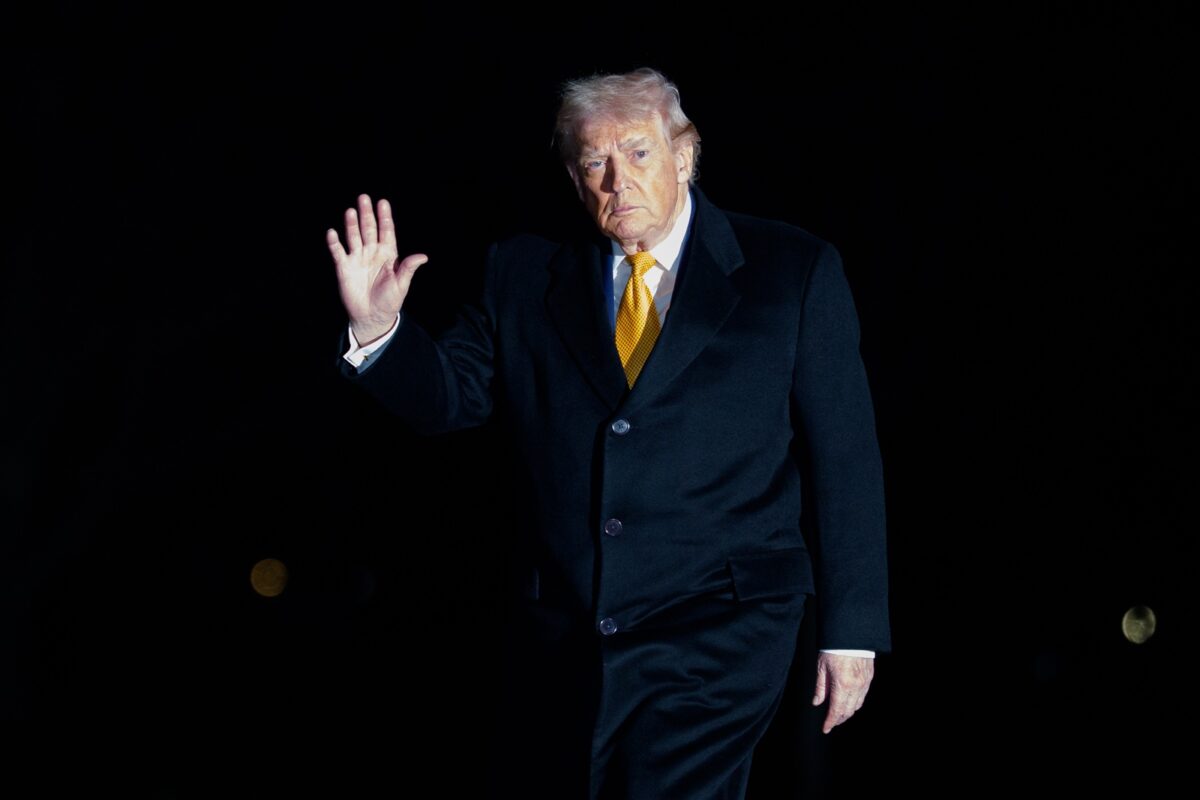 Trump dice que Rubio, Hegseth y Stephen Miller estarán a cargo de la transición en Venezuela