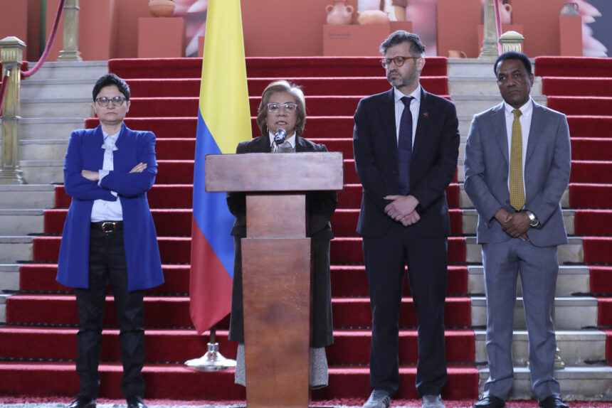 Colombia esperará para reconocer plenamente a Delcy Rodríguez