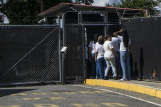 Varios familiares logran visitar a presos políticos por primera vez desde su detención