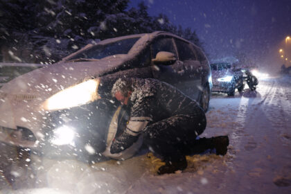 En imágenes: una intensa nevada cubrió las calles de Madrid 