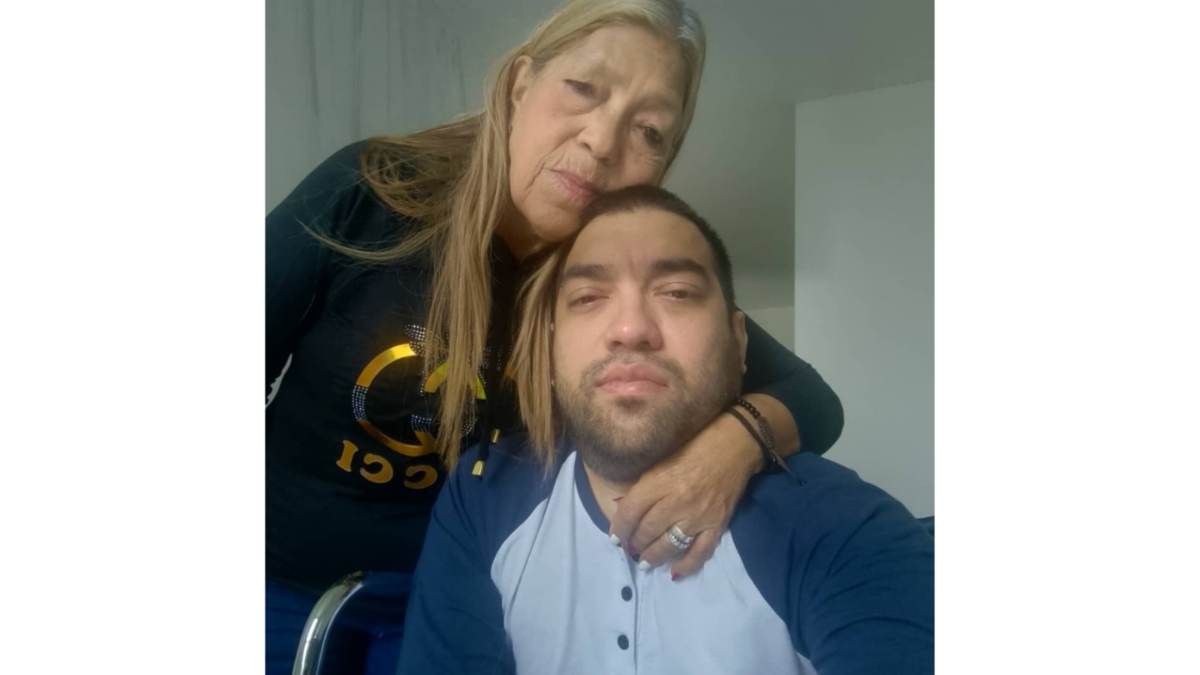 Murió la madre del periodista Ramón Centeno, días después de la excarcelación de su hijo
