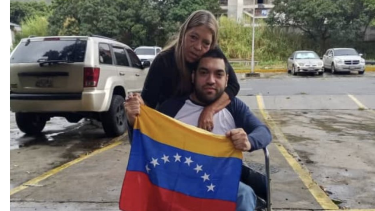 Murió la madre del periodista Ramón Centeno, días después de la excarcelación de su hijo