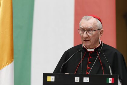 El Vaticano confirmó que intentó un acuerdo con Maduro para su exilio de Venezuela