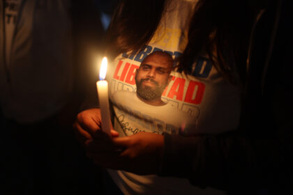 Familiares de presos políticos cumplen una semana en vigilia a la espera de más liberaciones