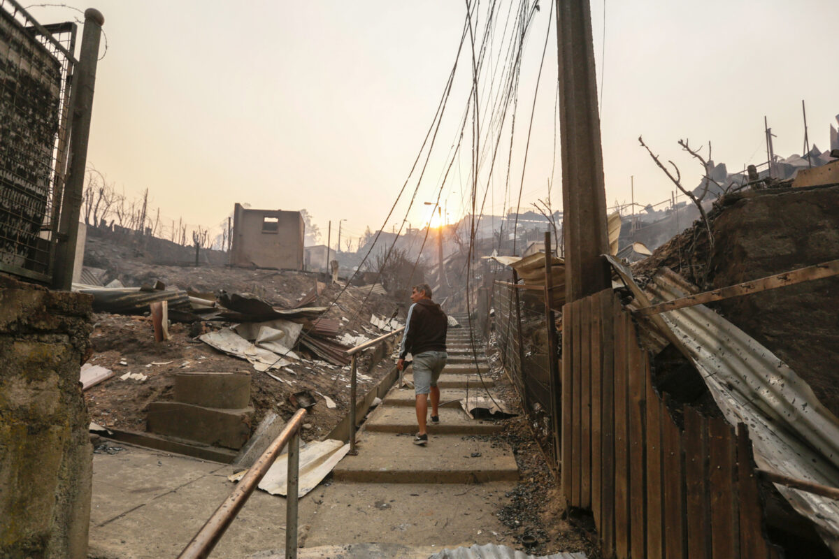 Incendios en Chile: subió a 19 la cifra de muertos entre inquietud por reactivación de focos