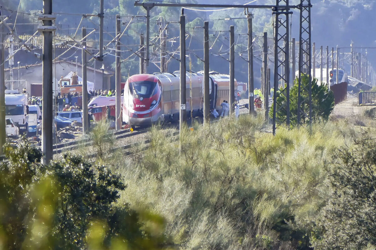 Al menos 20 heridos en un nuevo accidente de tren en España