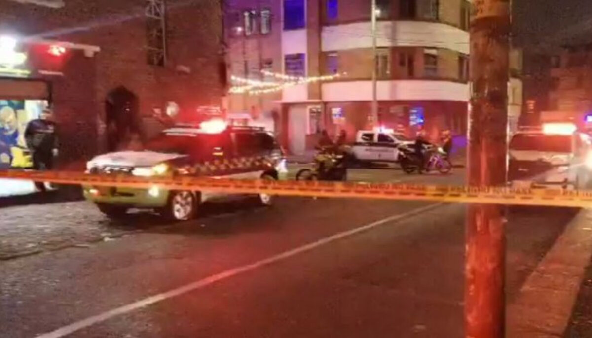 Autoridades de Bogotá investigan un ataque con granada que dejó un muerto y 13 heridos