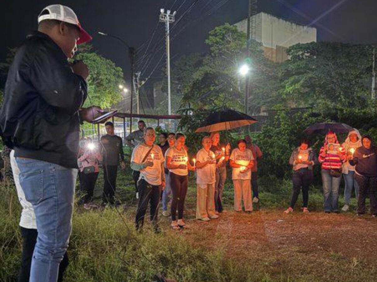 En Imágenes: así transcurrió la vigilia de familiares de presos políticos por novena noche consecutiva