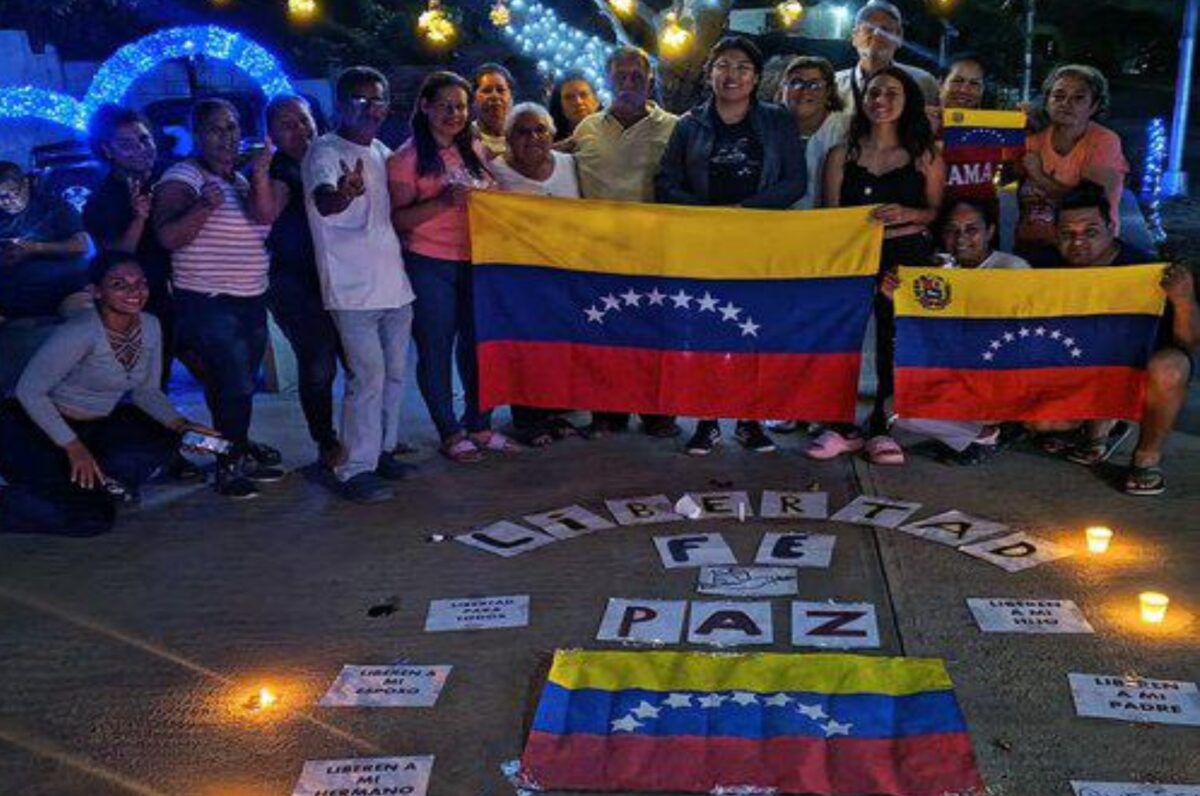 En Imágenes: así transcurrió la vigilia de familiares de presos políticos por novena noche consecutiva