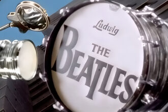 Revelaron las primeras imágenes de los actores caracterizados para la saga de The Beatles 