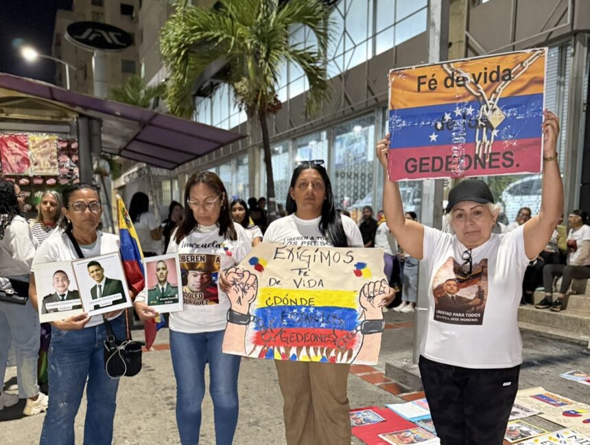 Familiares de presos políticos del caso Operación Gedeón denunciaron que los encontraron en estado de desnutrición tras una visita