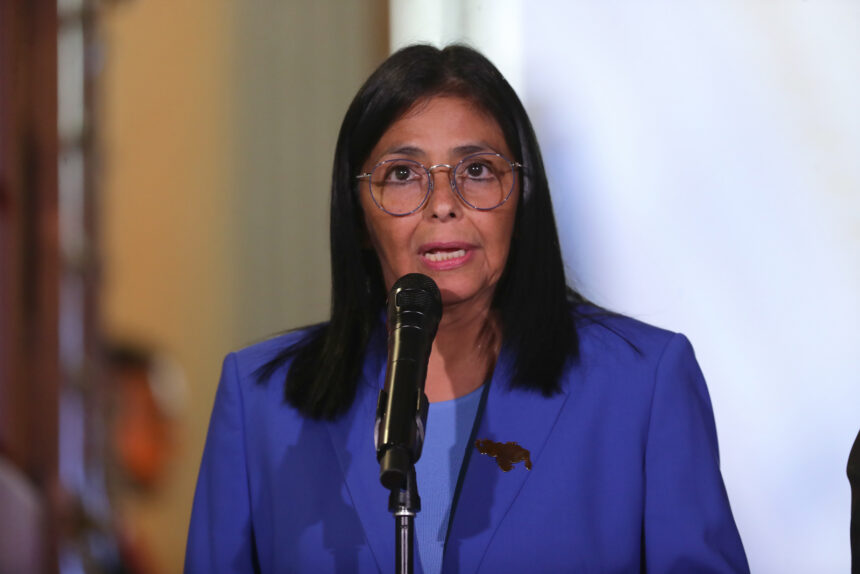 Delcy Rodríguez se reunió con directivos de Shell para evaluar proyectos de gas en Venezuela
