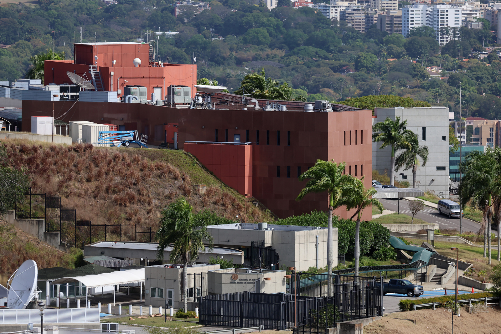 Embajada de EE UU en Caracas anunció nuevas ofertas de trabajo